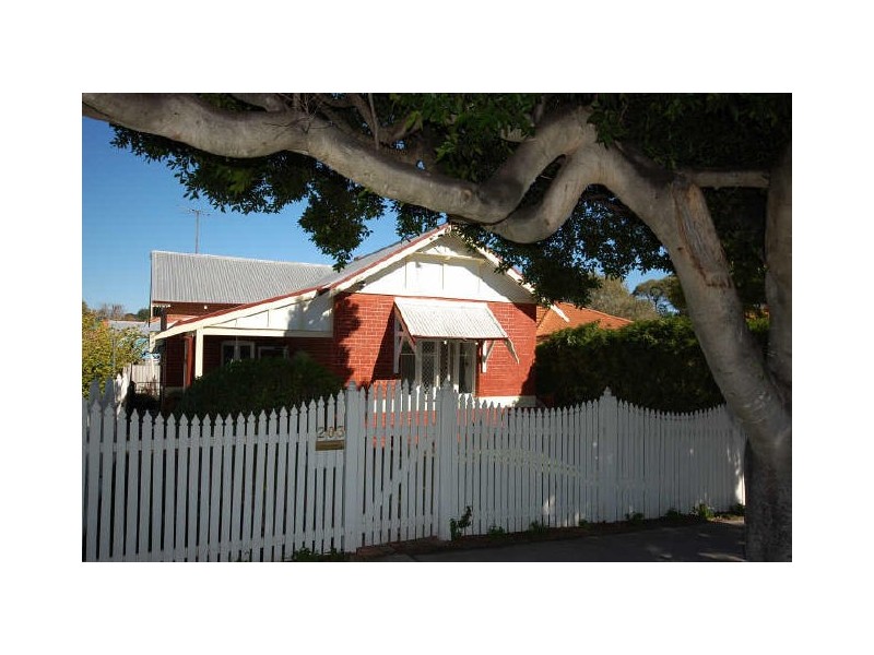 203 Washington Street, Victoria Park WA 6100