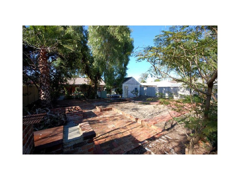 9 Sleight Street, St James WA 6102