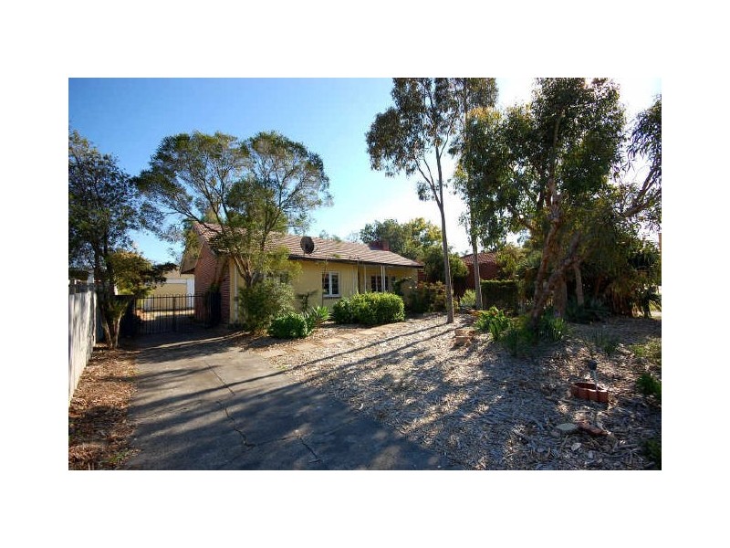 9 Sleight Street, St James WA 6102