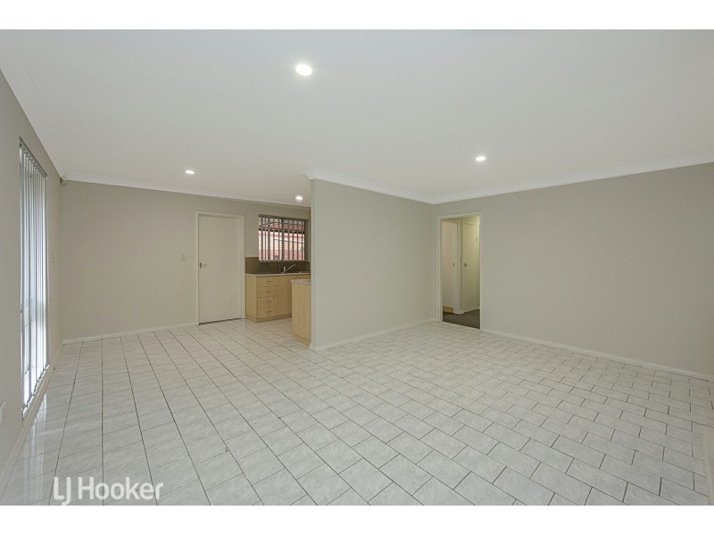 13 Wychcross Street, Westminster WA 6061