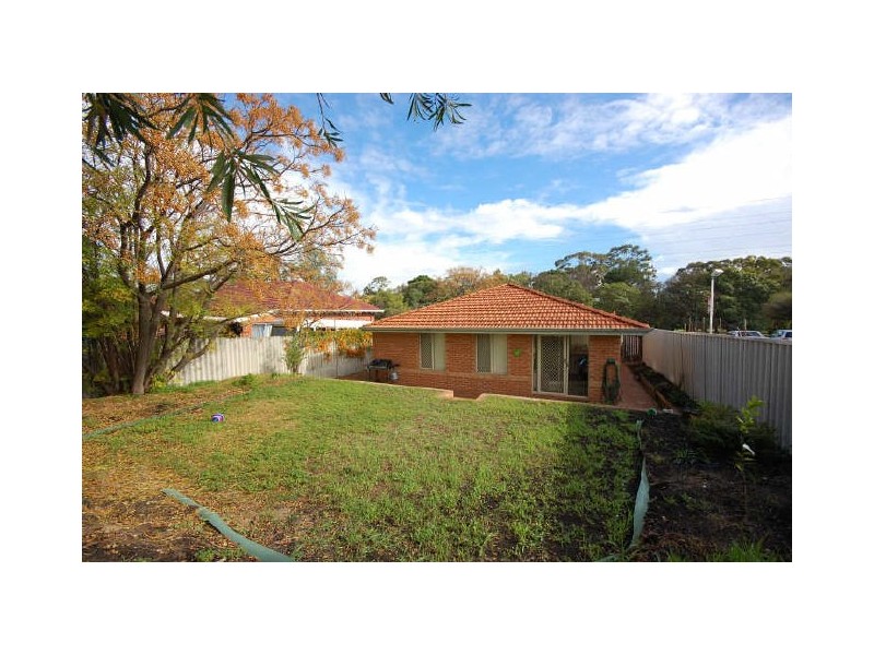 2 Hill View Terrace, St James WA 6102
