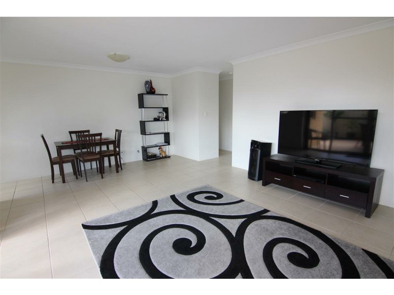 4/10 Delamere Way, Camillo WA 6111