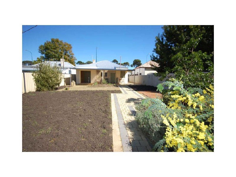 240 Berwick Street, Victoria Park WA 6100