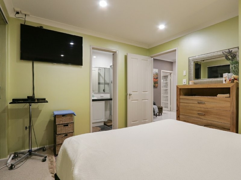 67A Walpole Street, St James WA 6102