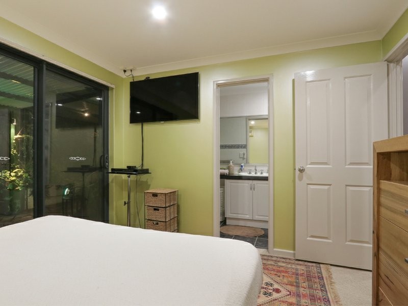 67A Walpole Street, St James WA 6102