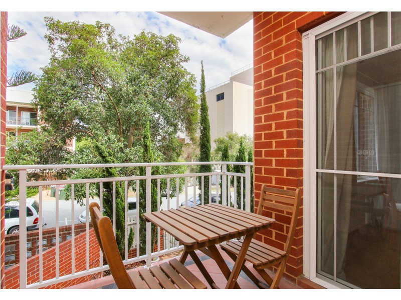 12/62 Bronte Street, East Perth WA 6004