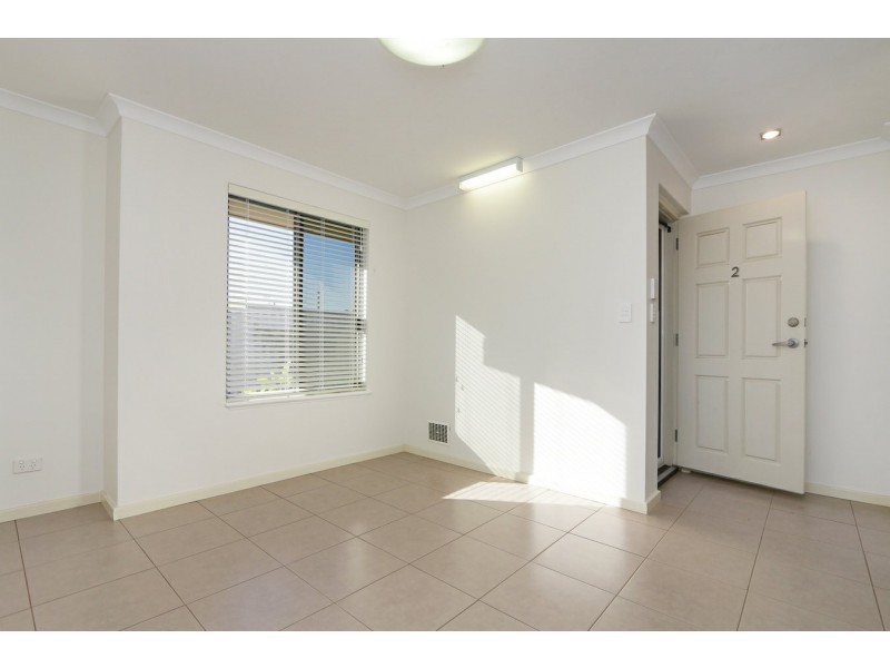 2/82 Great Northern Highway, Midland WA 6056