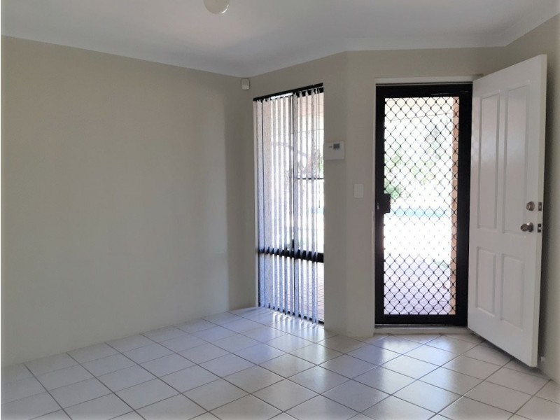 2/15 Drummond Street, Redcliffe WA 6104