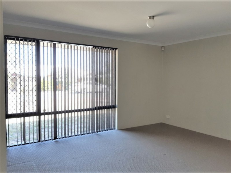 2/15 Drummond Street, Redcliffe WA 6104