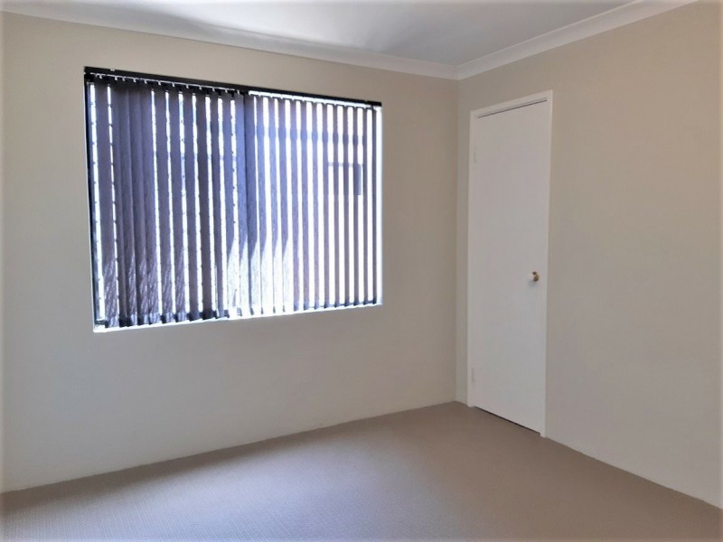 2/15 Drummond Street, Redcliffe WA 6104
