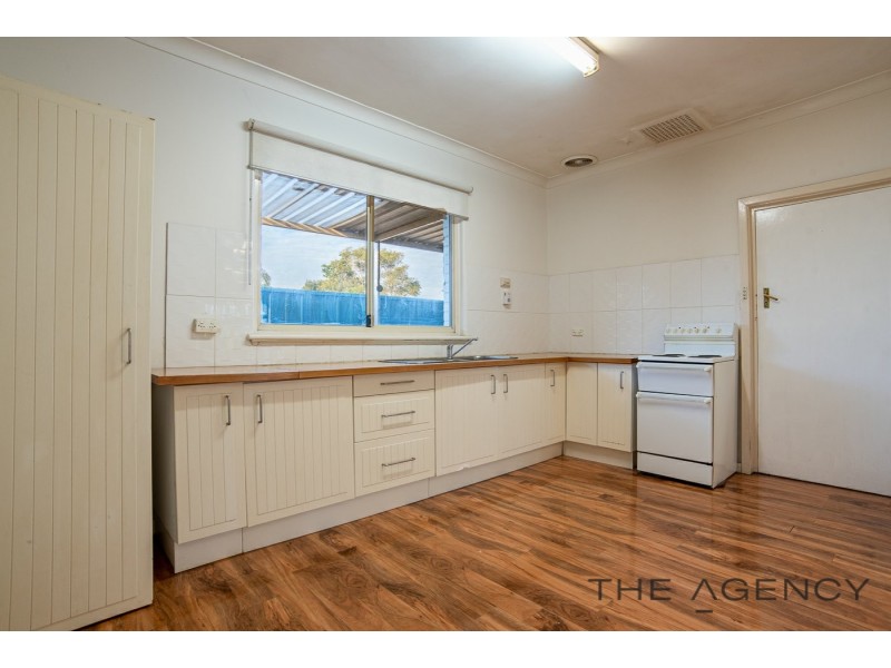 3 Whiteside Street, Cloverdale WA 6105
