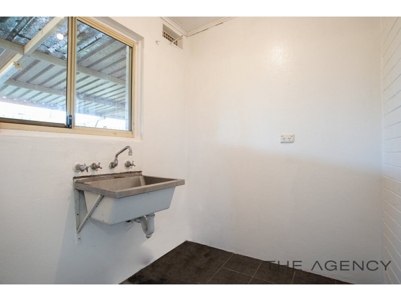 3 Whiteside Street, Cloverdale WA 6105