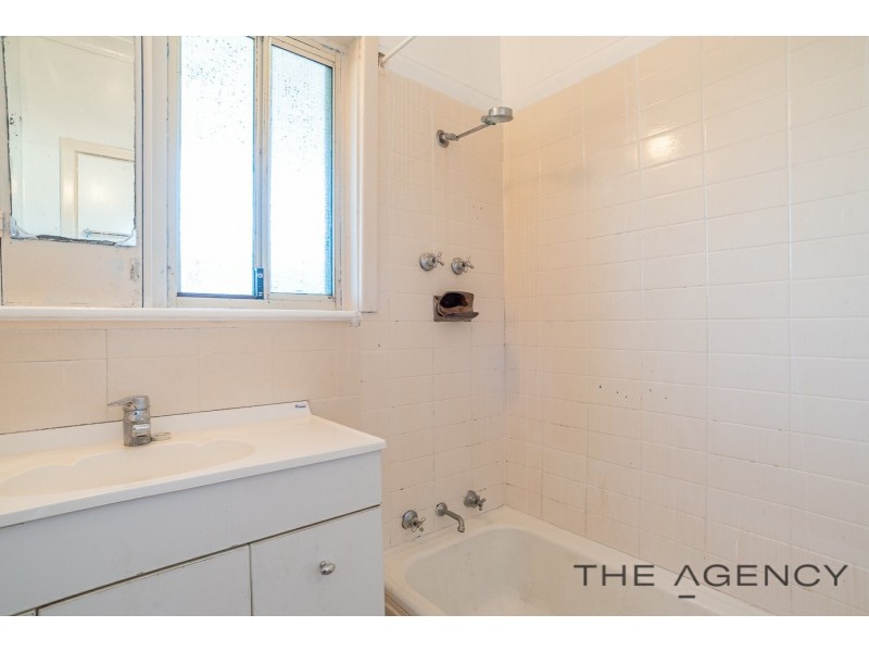 3 Whiteside Street, Cloverdale WA 6105