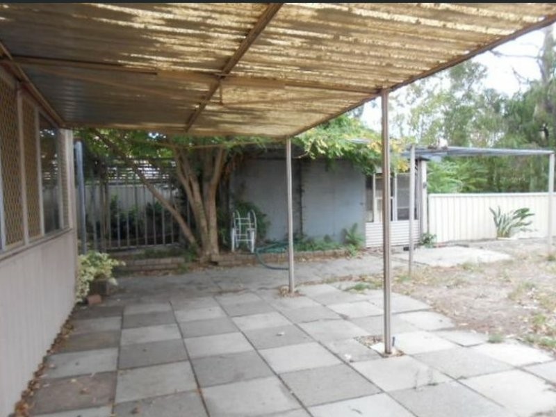 24 Finnan Street, Cloverdale WA 6105