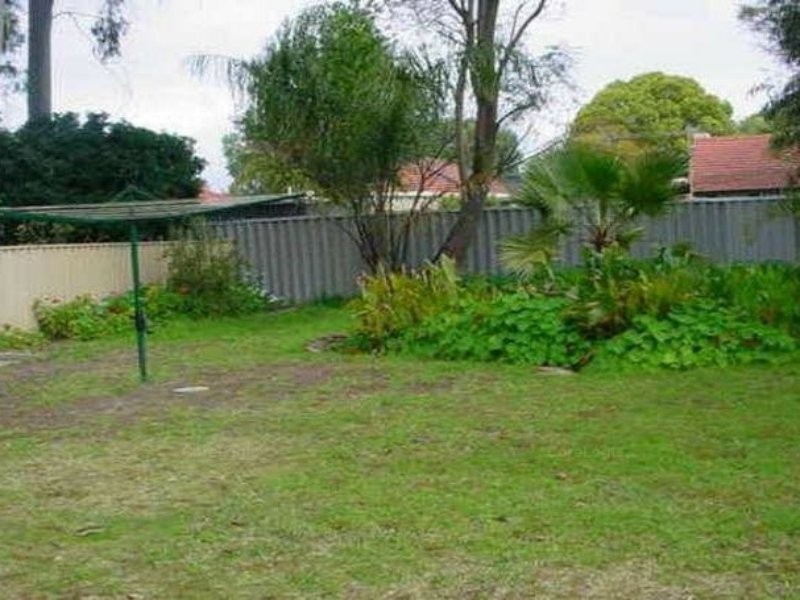 24 Finnan Street, Cloverdale WA 6105