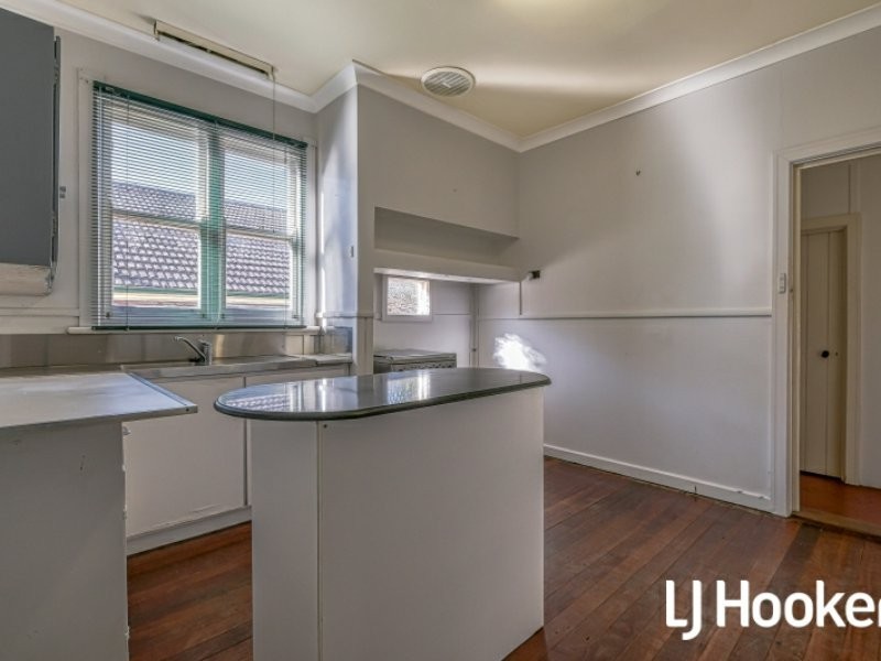 4 Lamb Avenue, Bentley WA 6102