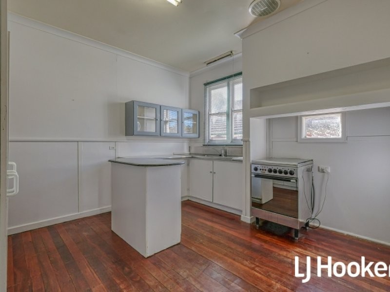 4 Lamb Avenue, Bentley WA 6102