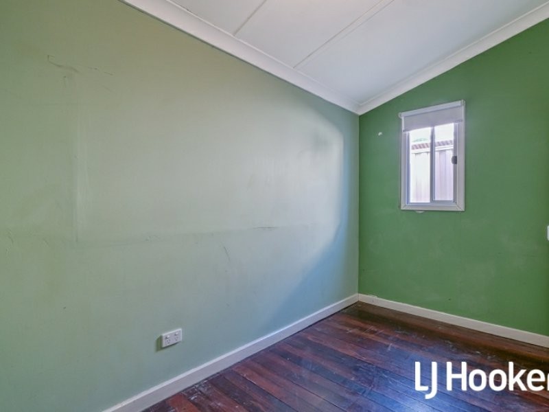 4 Lamb Avenue, Bentley WA 6102