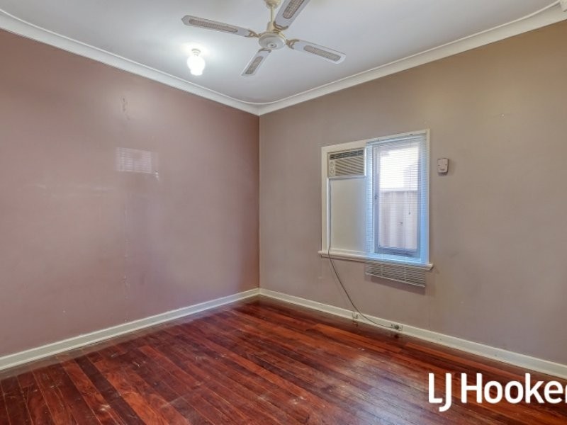 4 Lamb Avenue, Bentley WA 6102