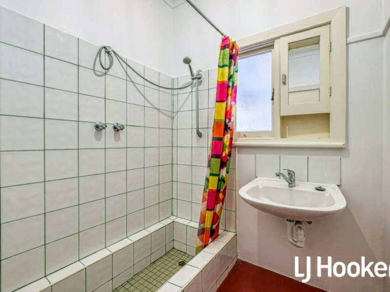 4 Lamb Avenue, Bentley WA 6102