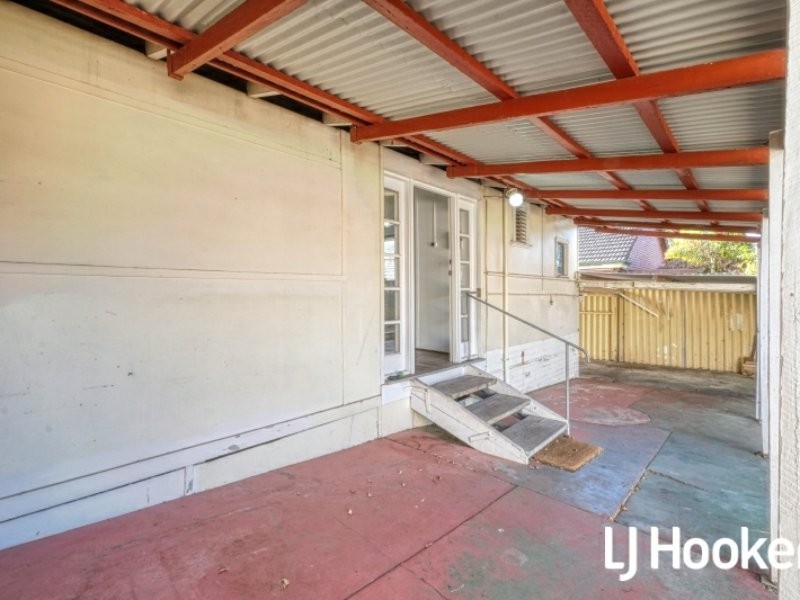 4 Lamb Avenue, Bentley WA 6102