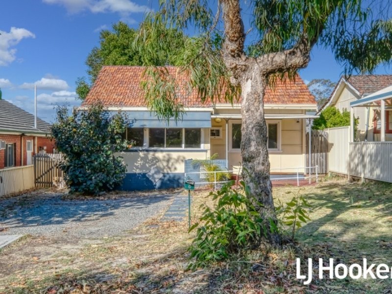 4 Lamb Avenue, Bentley WA 6102