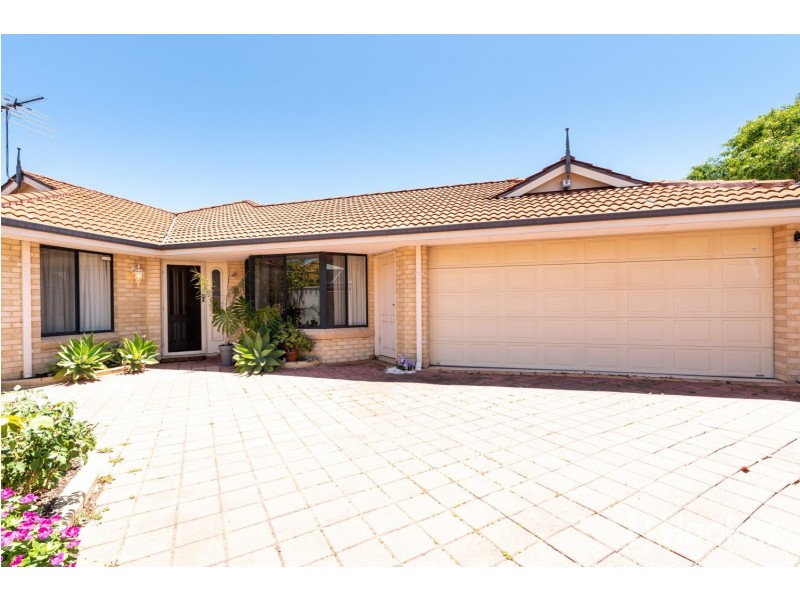 2/8 Hope Avenue, Manning WA 6152