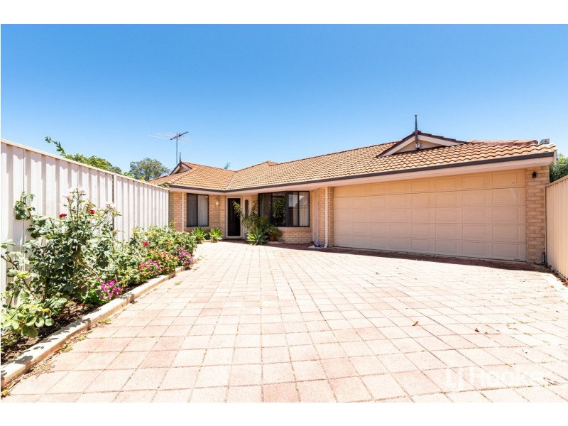 2/8 Hope Avenue, Manning WA 6152