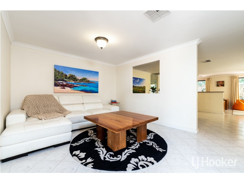 2/8 Hope Avenue, Manning WA 6152