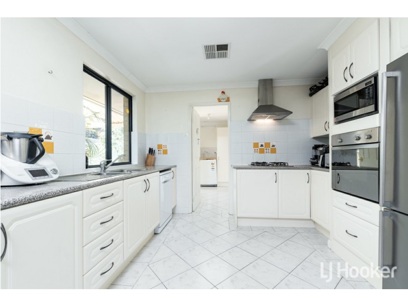 2/8 Hope Avenue, Manning WA 6152