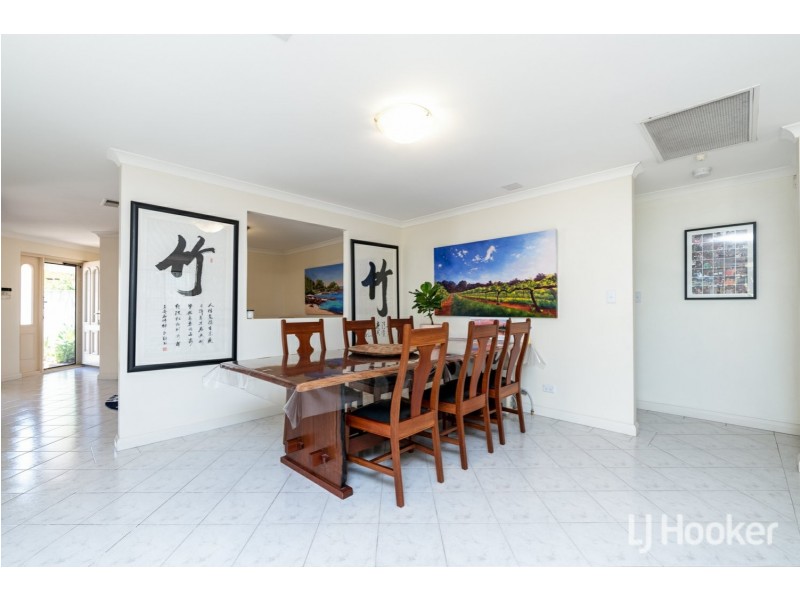 2/8 Hope Avenue, Manning WA 6152