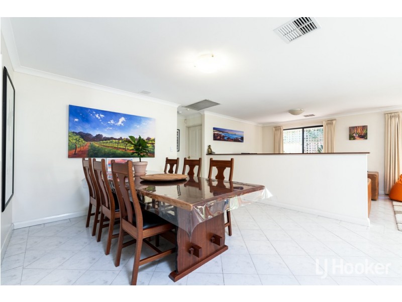 2/8 Hope Avenue, Manning WA 6152