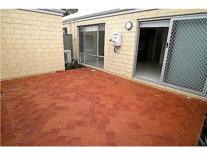 18/12 Loder Way, South Guildford WA 6055