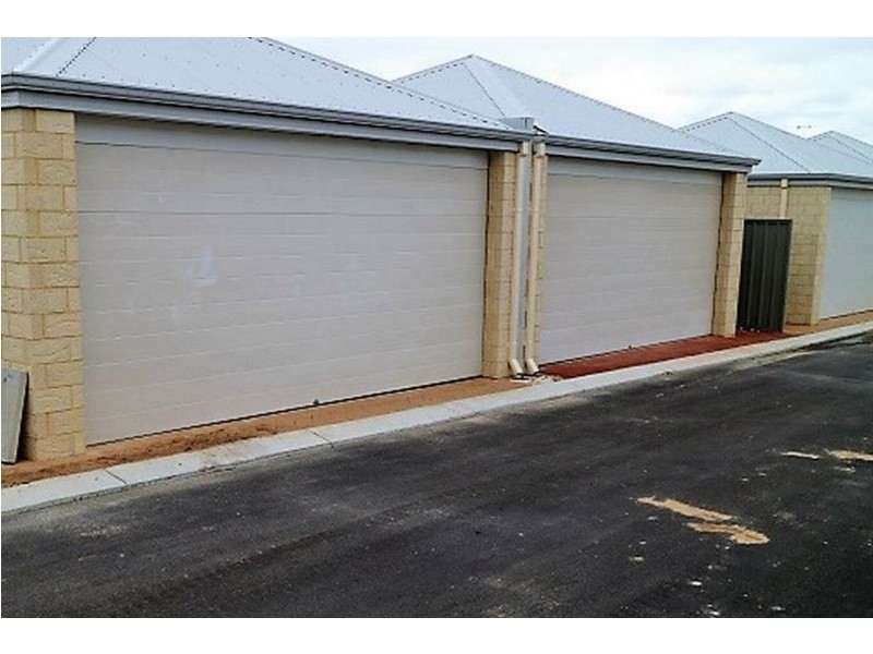 18/12 Loder Way, South Guildford WA 6055