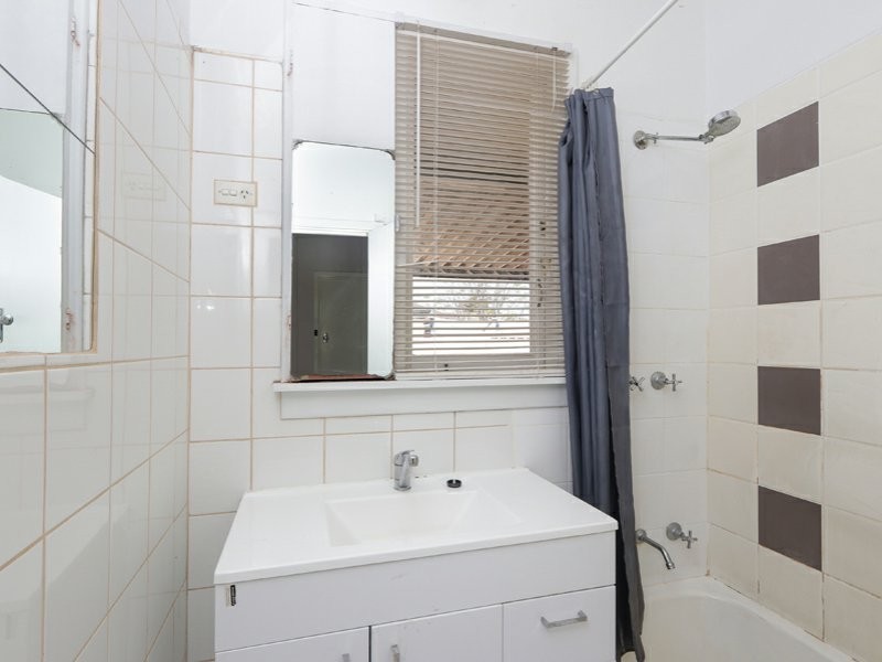 208 Gabriel Street, Cloverdale WA 6105