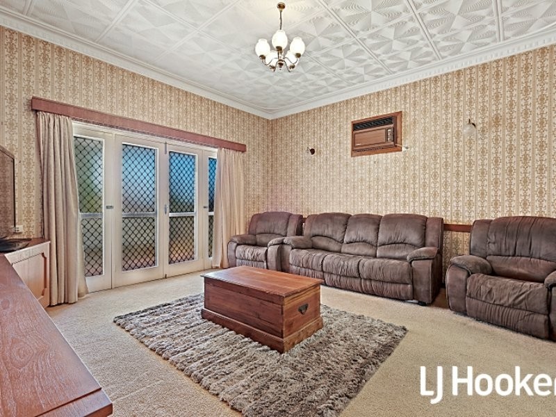 73 Upton Street, St James WA 6102