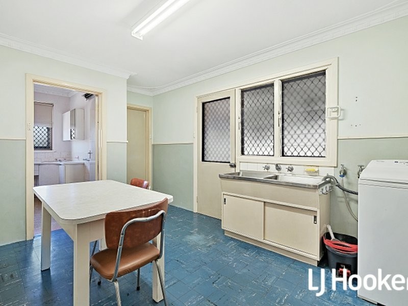 73 Upton Street, St James WA 6102