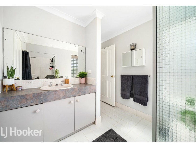 12 Lessar Place, Parkwood WA 6147