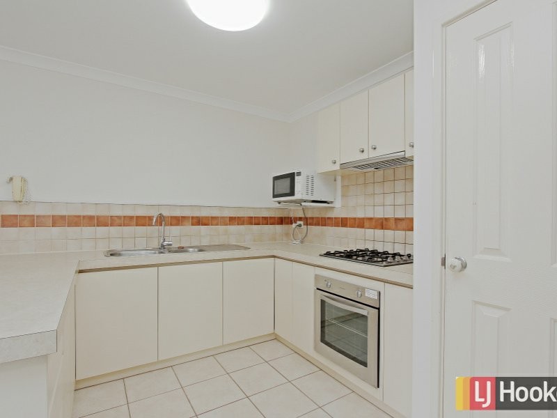 1/13 Civic Gardens, Cannington WA 6107