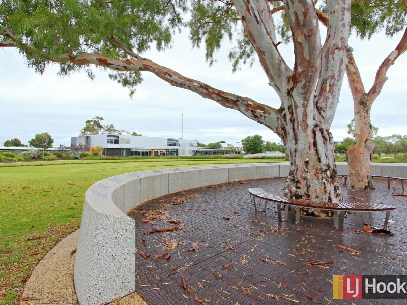 1/13 Civic Gardens, Cannington WA 6107