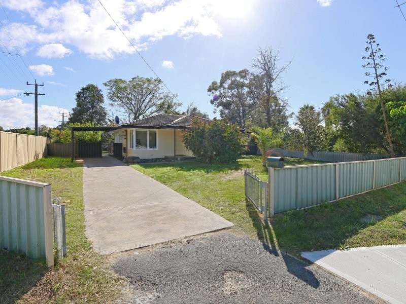 2 Kyogle Place, Armadale WA 6112