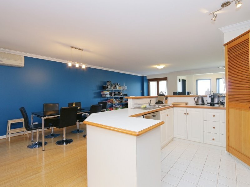 4/16-28 Waterloo Crescent, East Perth WA 6004
