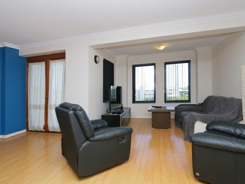 4/16-28 Waterloo Crescent, East Perth WA 6004
