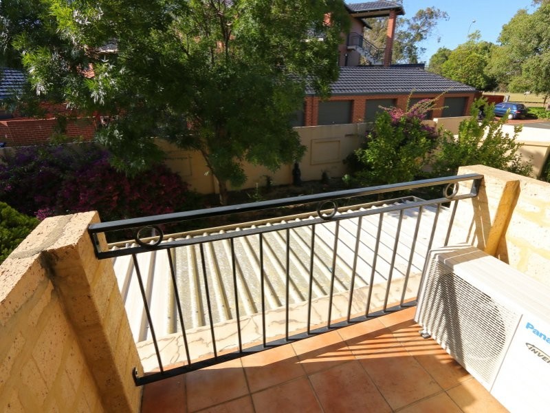 4/16-28 Waterloo Crescent, East Perth WA 6004