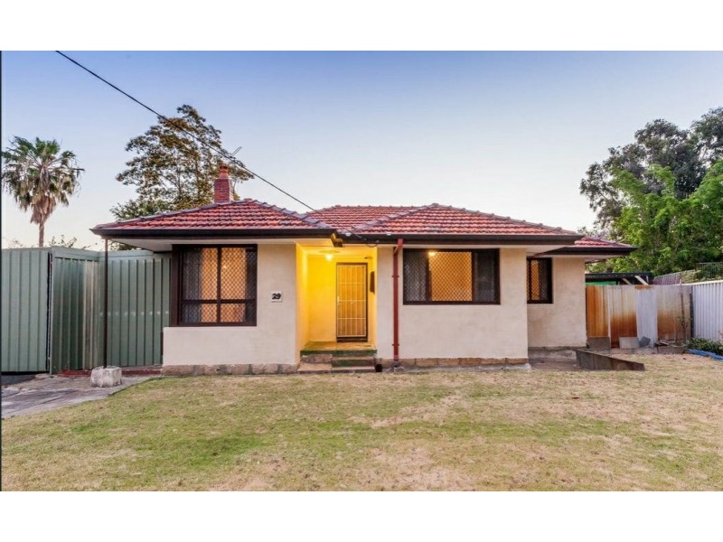 29 Mcglinn Way, Cloverdale WA 6105