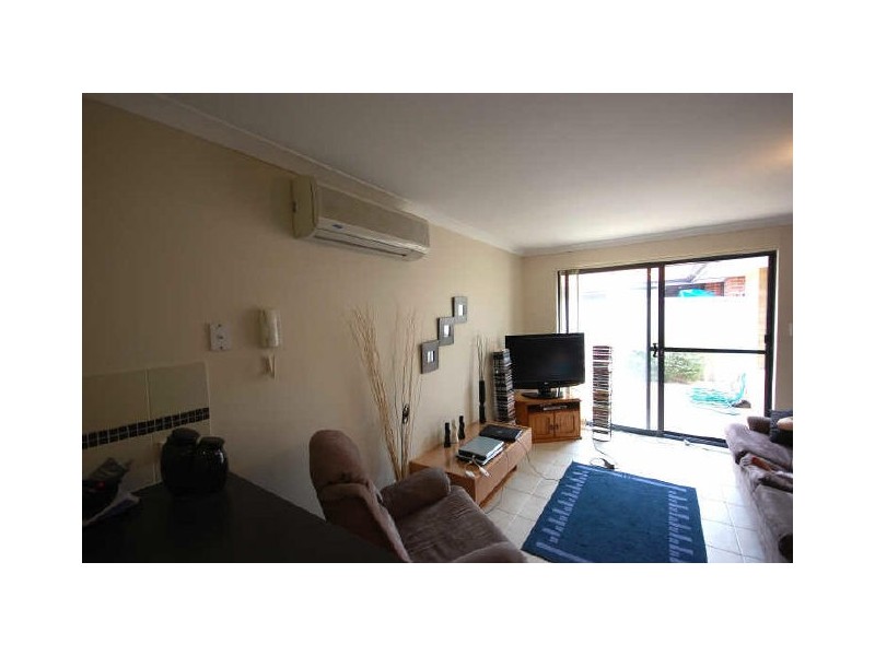 14/151 Sevenoaks Street, Cannington WA 6107