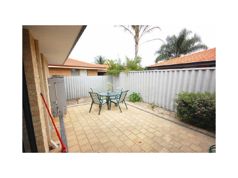 14/151 Sevenoaks Street, Cannington WA 6107