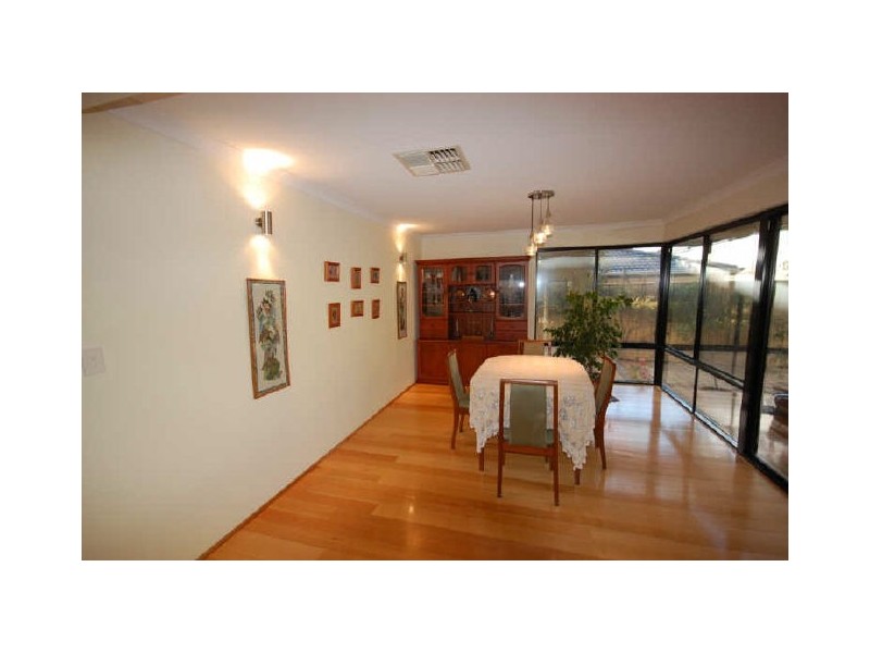 44 Lowan Loop, Karawara WA 6152