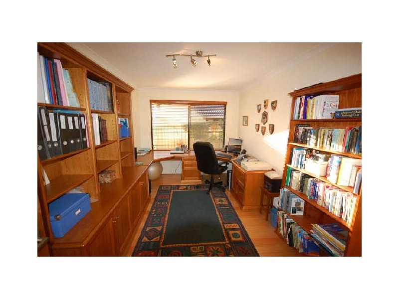 44 Lowan Loop, Karawara WA 6152