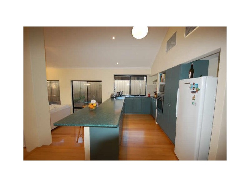 44 Lowan Loop, Karawara WA 6152